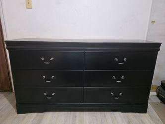 Dresser 6 drawers