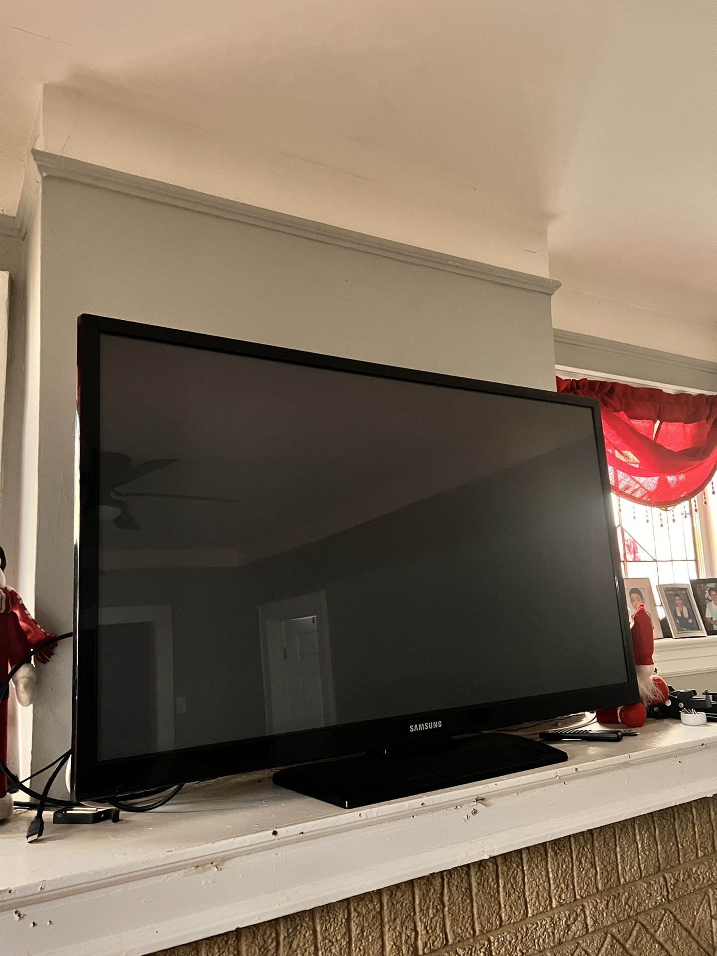 51” black Samsung TV, With FREE Amazon Fire Stick 