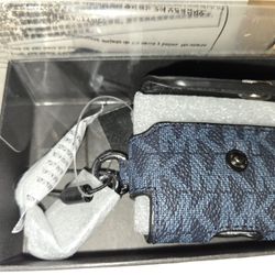 Michael Kors Earbud Case 