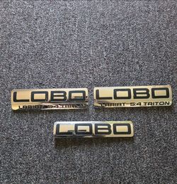 Lobo Fenders Badges ford
