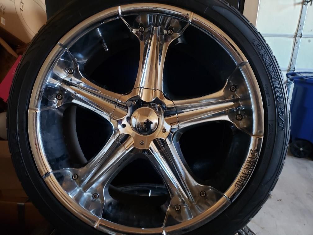 Chrome 22 INCH RIMS AND TIRES 