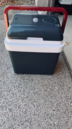 Electric Cooler with Carry Handle