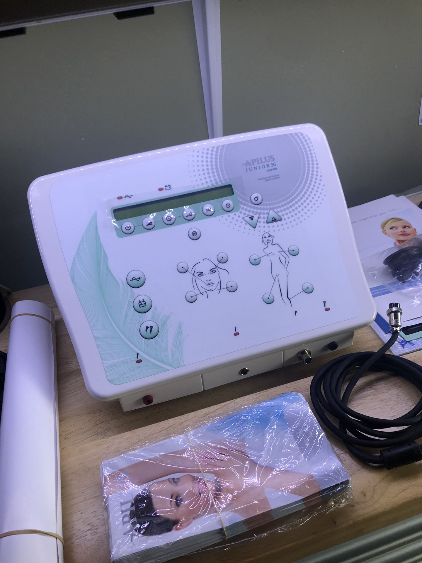 Apilus Junior 3G Electrolysis Hair Removal Machine Galvanic Treatment