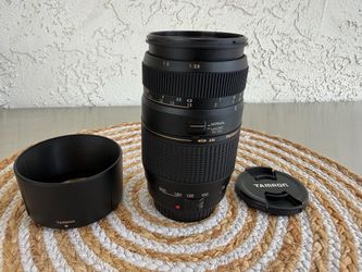 Tamron 70-300mm f/4-5.6 Di LD Macro