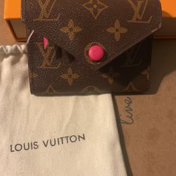 New Louis Vuitton Small Wallet