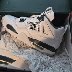 Jordan 4 Retro Oxided 