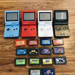 Gameboy Advance SP consoles and games cartridges Pokémon, Mario Etch…