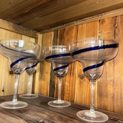 Set of 4 Margarita Glasses with Blue Swirl Stem – Vintage Style