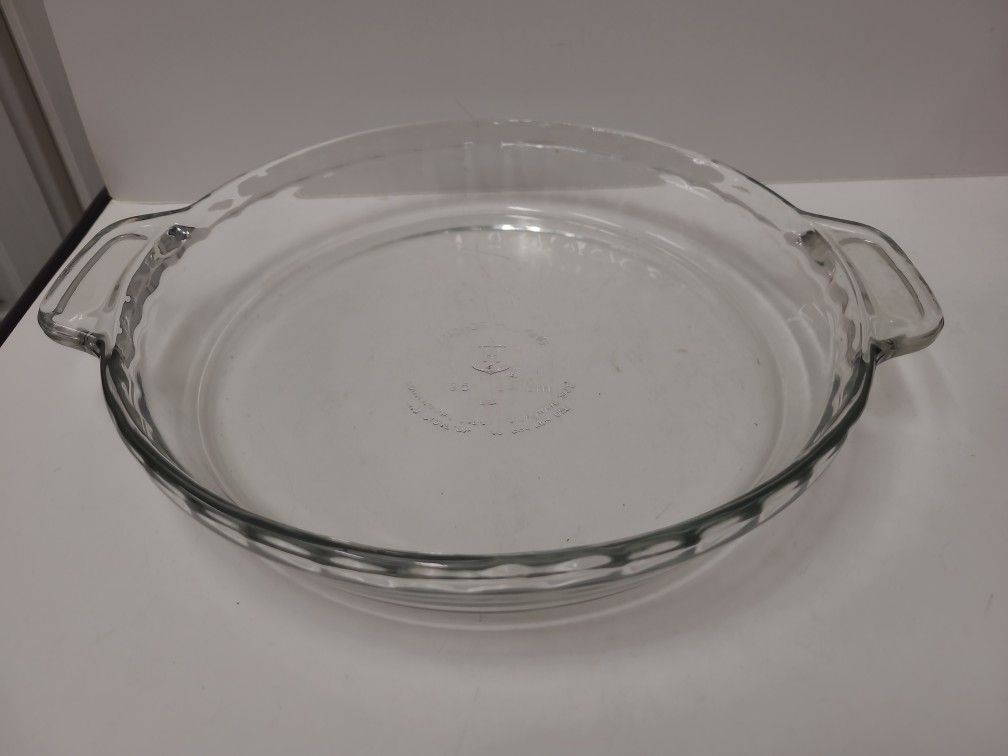 Anchor Hocking 9" Glass Pie Pan