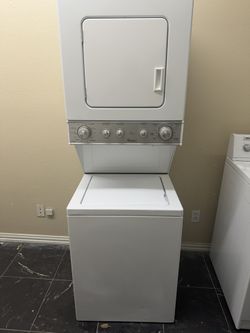 24” Whirlpool Electric Stackable W&D Unit