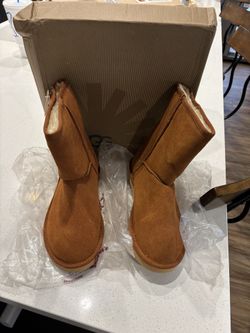 New UGG boots classic tall size 11