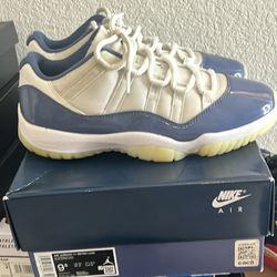 Jordan 11 retro low Diffused blue size 9.5M