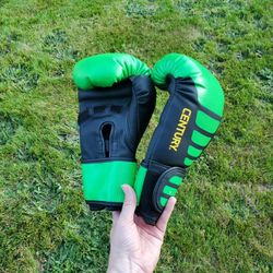 Youth boxing gloves 