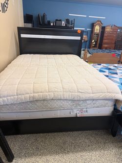 Queen bed
