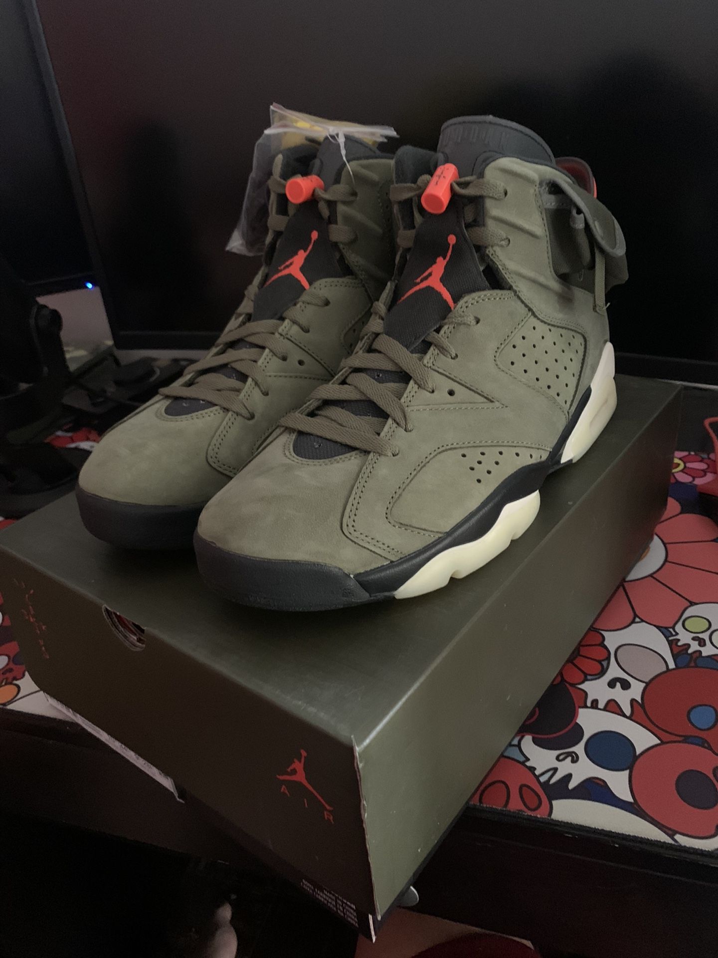 Jordan 6 Retro Travis Scott 