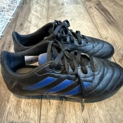 Boys Adidas Cleats (size 1.5) 