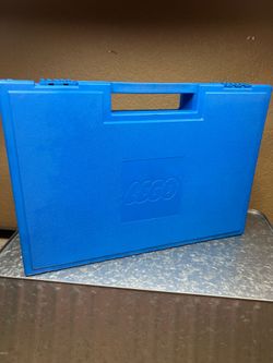 Original vintage 1985 LEGO blue plastic carrying case