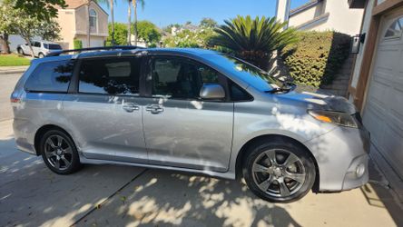 2017 Toyota Sienna