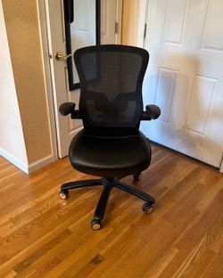 Comfortable Office Desk Chair