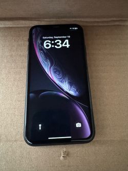 iPhone XR 64 GB UNLOCKED