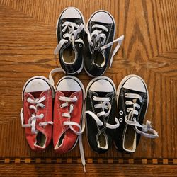 Toddler Converse Tennies SZ 9