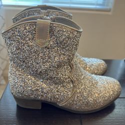 GIRLS BOOTS SIZE 2