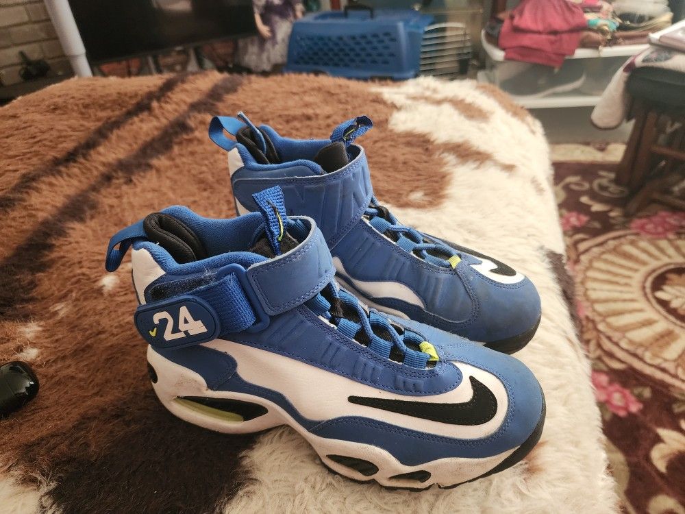 Griffeys size 4y