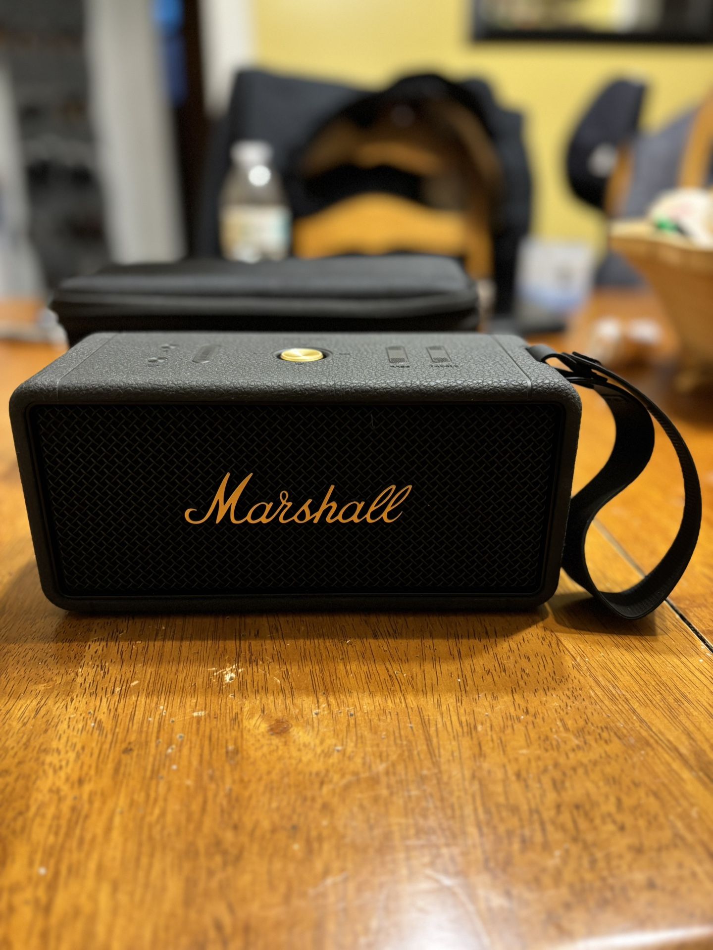 Marshall Middleton Bluetooth Speaker