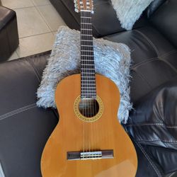 Yamaha guitar CG111C for sale