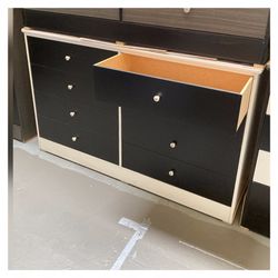 8 Drawer Dresser 