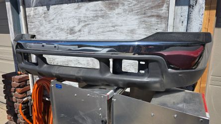 99-2004 Ford Superduty OEM Front Bumper