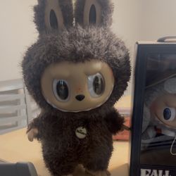 Zimomo Brown 