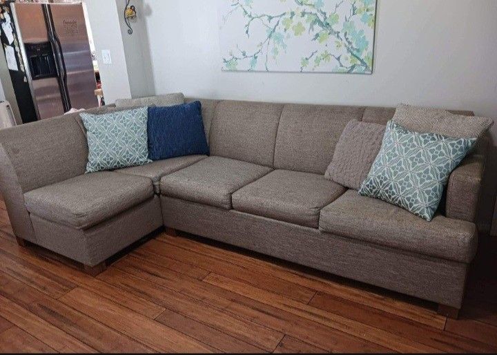 Pull Out Bed Sectional