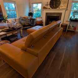 New Luxury Sectional Couch / Free Delivery 