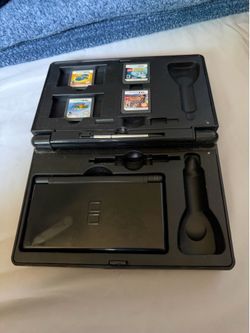 Nintendo DS with games