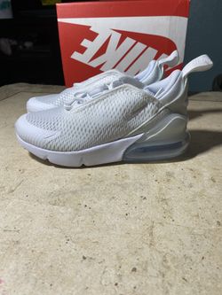 Nike Kids' Air Max 270 Sneaker Little Kid