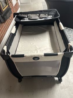 Graco Pack’Play travel bassinet