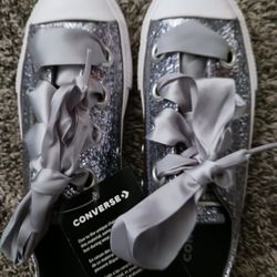 Brand New Converse Kids Size 3
