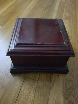Vintage jewelry box