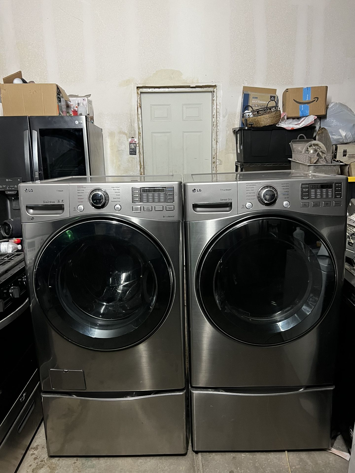 LG WASHER & GAS DRYER