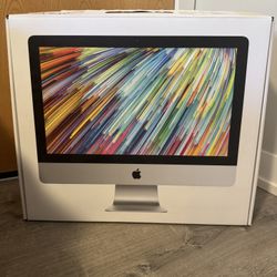 💻 Apple iMac 21.5” (2017) – Excellent Condition! $300 / pickup Lincoln Park
