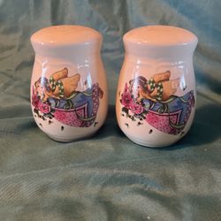Pair Of Angel Sat Pepper Shakers 