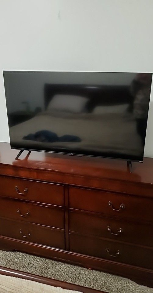 43" TCL 