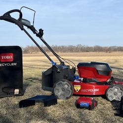 TORO Recycler 21466 22" 60v Battery Self-Propelled Lawn Mower EXCELLENT