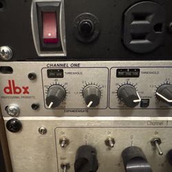 dbx 266XS dual-channel compressor/gate in excellent condition. 