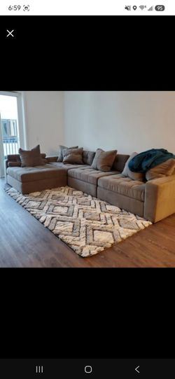 MUST SELL TODAY!!!! Urban Living Noah 4-Piece Sectional Sofa - Excellent Condition