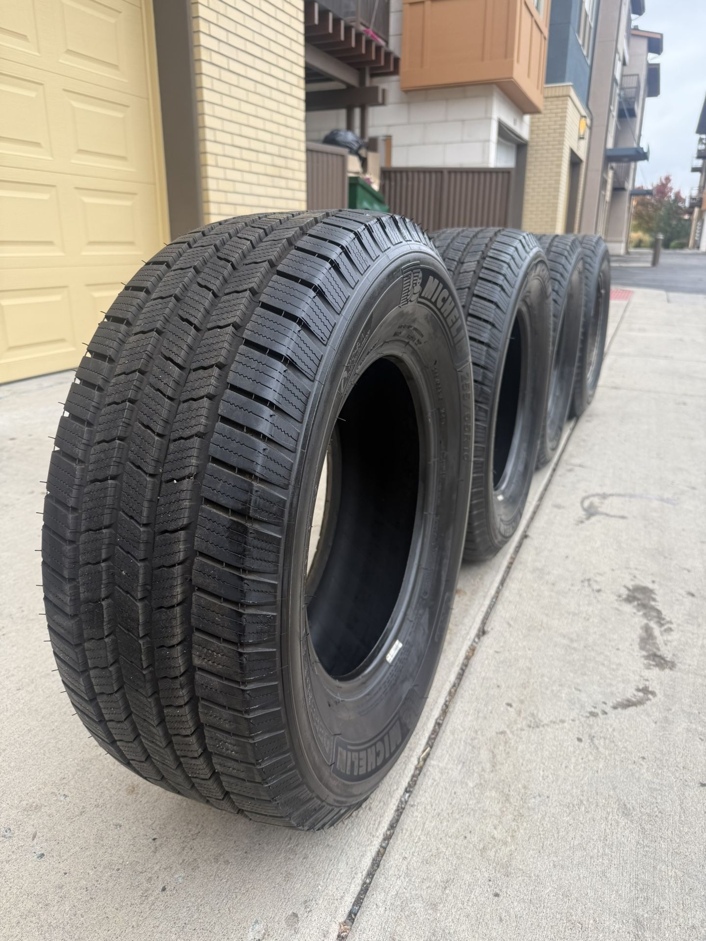 255/65 R16 Michelin tires
