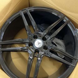 Set of 4 Asanti 20” Wheels + Tires For Sale; 95% Tread Life Worn For 1k Miles; Color Black