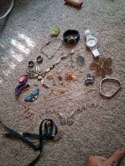 Jewelry lot