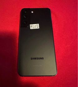 Unlocked Samsung Galaxy s22 128gb unlocked for all carriers